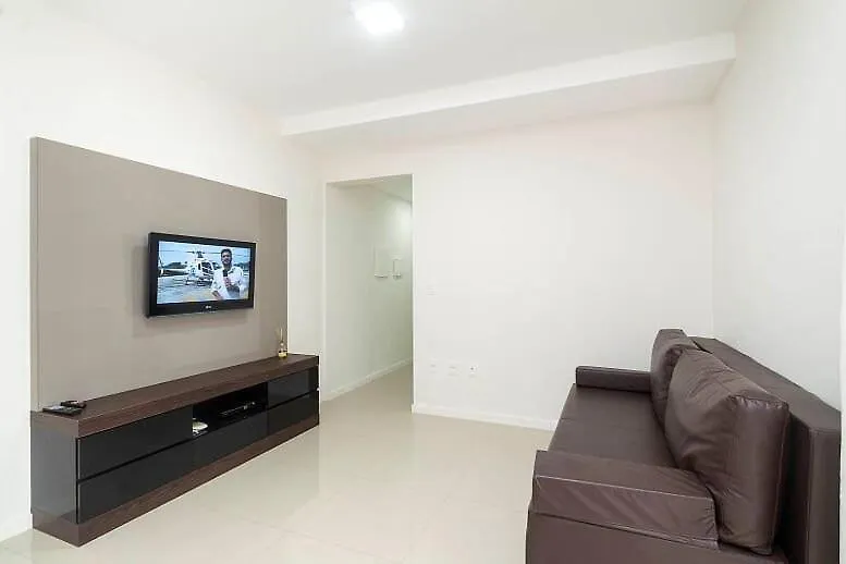 Aluguel de Apartamento 2 quartos sendo 1 suíte para 6 pessoas com Piscina em Bombas Bombinhas